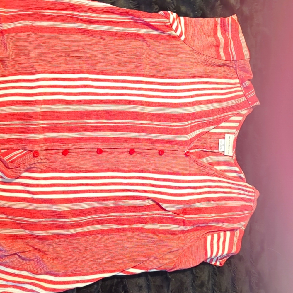 Cap sleeve shirt, Coral and white, size XL